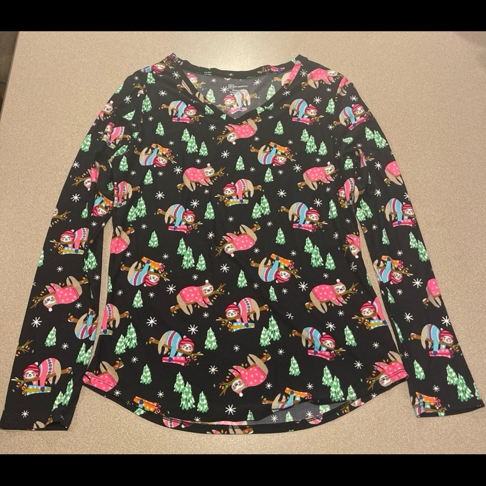 No Boundaries Kids Black Long Sleeve Shirt with Christmas Holiday sloths